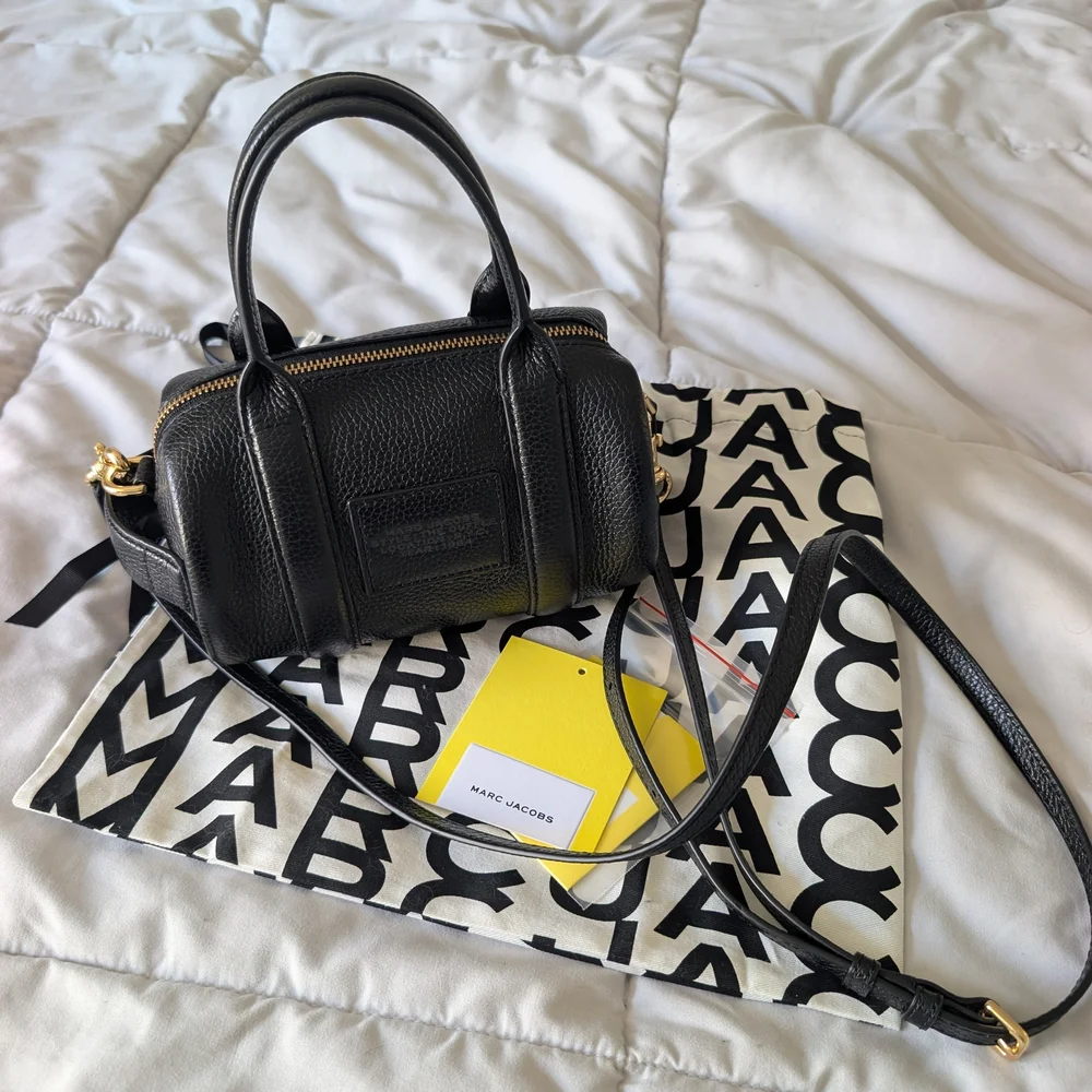 MARC JACOBS Duffle Mini Leather Top Handle Bag - Picture 2 of 9